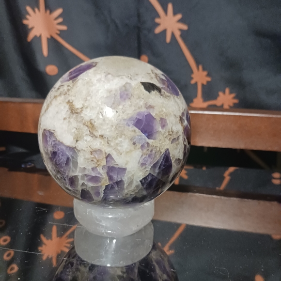 Dream Amethyst Sphere - Picture 5 of 7